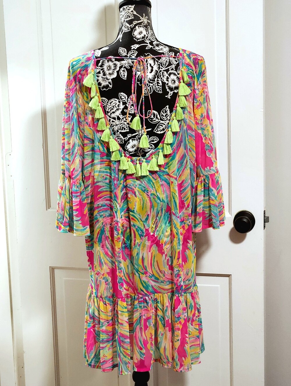 🦄VERY HTF Lilly Pulitzer🦄 - Alfresco Coverup - Picture 3 of 16
